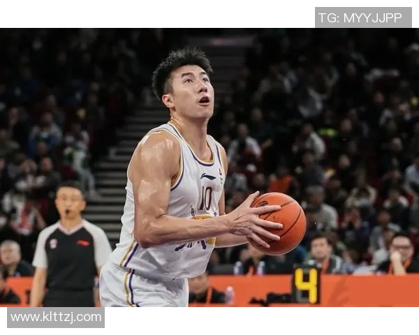 邹雨宸：从篮球新星到职业生涯巅峰的奋斗历程与未来展望